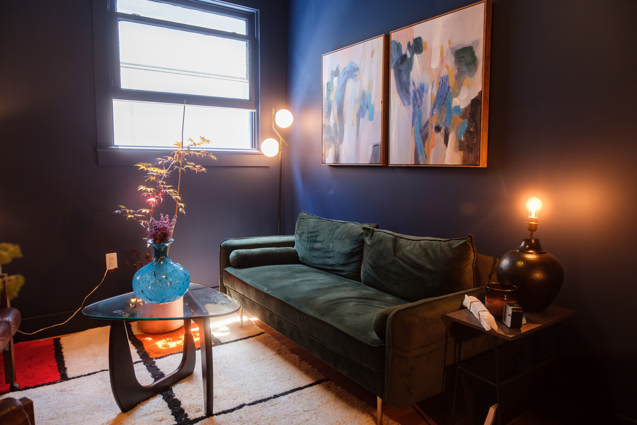 Therapy can help actors, writers, artists, and creatives thrive in spite of the rejection, imposter syndrome, anxiety, and depression that often accompanies a career in entertainment. therapy in highland park los angeles 90042 expats and immigrants